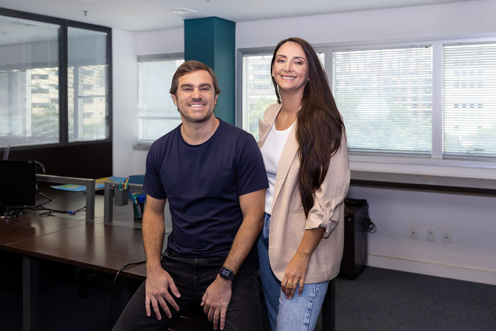 Monuv capta R$10 milhões para aplicar Inteligência Artificial em centrais de monitoramento VMS em nuvem e IA para central de monitoramento Monuv Camila Rissi Bruno Freitas investimento IA VMS em nuvem e IA para central de monitoramento